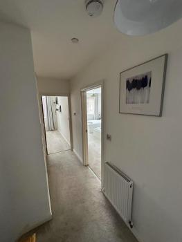Spacious 4BR 4BA gated townhouse with balconies, Central JQ, Бирмингем (фото 5)