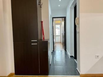 2BD on Vitosha Street by Cosher, Sofia (photo 4)