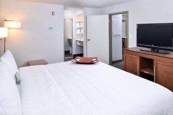 Hampton Inn & Suites by Hilton Calgary University NW, Калгари (фото 5)