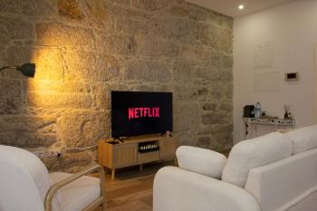 Peaceful & Spacious 2BR w Private Patio & BBQ, Oporto (foto 3)