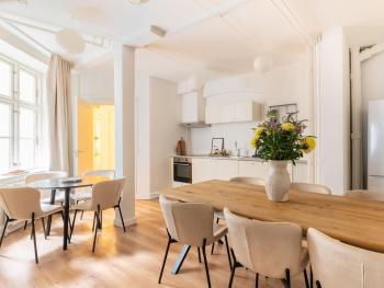 Sanders Noble - Fantastic 5-Bdr Apt in the Capital, Копенгаген (фото 2)