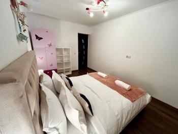 JAD - Luxury Villa's - A&C, Garden, BBQ & Playground, Брашов (фото 3)