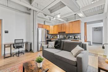 Downtown Loft l Cleveland l Parking l Cafe, Cleveland (zdjęcie 4)