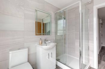 1-Bed Apartment With Sofa Bed in City Centre, Steps from Bold Street and Nightlife, Liverpool (photo 4)