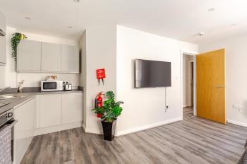 Bright 1-Bed Apartment In City Centre Liverpool, Liverpool (photo 4)