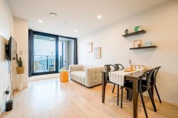 Modern 2 Bedroom Apartment with City Convenience, Auckland (photo 3)