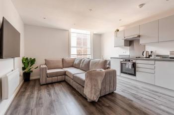 Spacious 2Bed Central Liverpool Nightlife & Events, sleeps up to 10, Liverpool (photo 3)