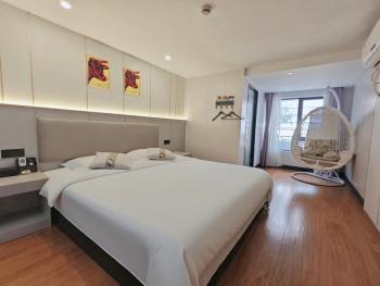 Longchen Holiday Hotel-close to Xintiandi and Huaihai Middle Road, Shanghai (foto 2)
