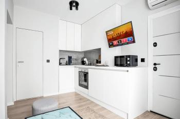 2 Private Suits - Art, Location, Quiet, Balconies, София (фото 5)