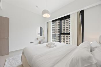 Act tower-1BR near burj khalifa, Dubai (photo 2)
