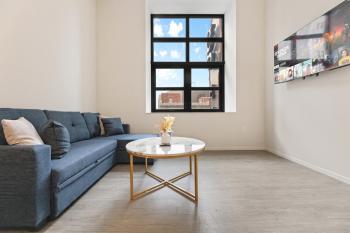 Luxury DT Condo l Playhouse Square l Fast W-Fi, Cleveland (photo 3)
