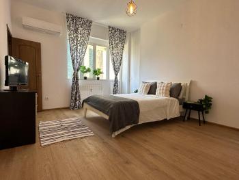 Bright, City Centre, 1BR Apartment , Next to Sofia University, Sofía (foto 2)