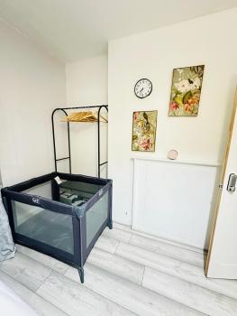 Flat in Aldgate East, London, London (photo 3)