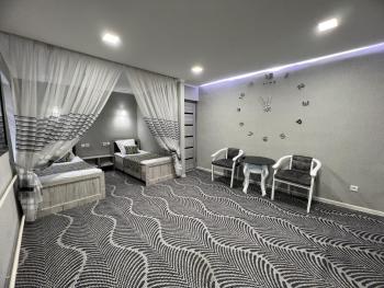 Status House, Fergana (fotografie 3)