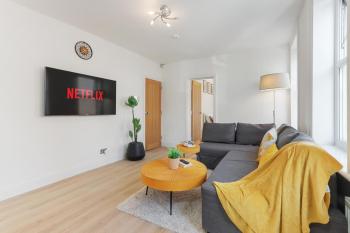 LUX 1 Bed Flat next to Station in Tooting, Londyn (zdjęcie 2)