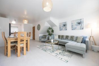Stylish 3 or 4 Bed House and Parking, Mánchester (foto 2)