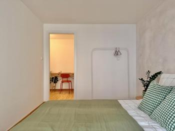 Design apartment in the center great for friends and family, Praga (foto 2)