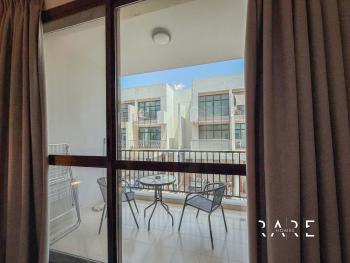 Rare Holiday Homes - Jumeirah Village Circle - La Riviera Estates B - R106, Дубай (фото 3)