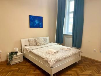 Spacious 4BR Apartment by Charles Bridge, Praga (foto 2)