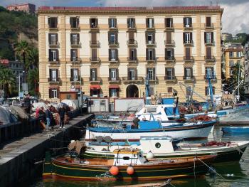 Caracciolo 10, Napoli (foto 2)