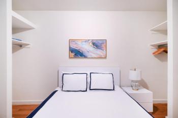 Contemporary 1 Bedroom Apartment in NYC, New York (photo 3)