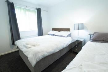 Close to City Centre 3-Bed Townhouse, Sleeps 7, Free Parking, Great Transport Links, Manchester (fotografie 3)