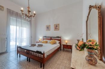GuestHost - Villa Rossella Civico 73 & 75, Surbo (fotografie 4)