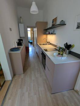 Cosy room in shared apartment with balcony, Вена (фото 2)