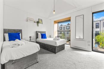Large Townhouse 5 Beds with Two Parking Spaces - Manchester City Centre, Манчестер (фото 4)