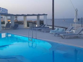 Atlantis - by S paradise - outdoor jacuzzi & seaview, Oia (photo 3)