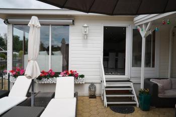 Chalet with waterfront sauna and boat, Loosdrecht (photo 4)