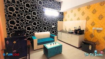 Swimming Pool with Full Equipped Studio Apartment, Noida (foto 2)