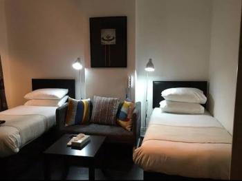 Park Crescent Hotel, Manchester (photo 2)