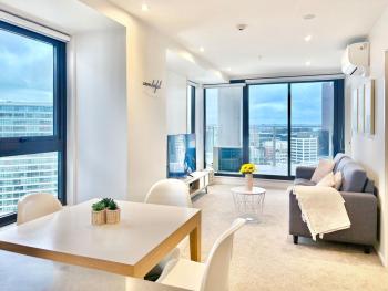High-Floor 2BR Apt Sky Tower view AC Pool Gym QR181, Auckland (fotografie 2)