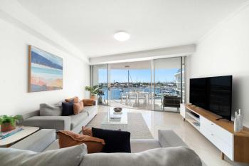 Waterfront Elegance with Pool & Jetty Access, Buddina (foto 2)