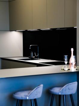 Luxury City-Center Apartment in Bratislava - Parking Included, Bratislava (photo 4)