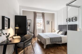 Sofia - 4 bedrooms and balcony in O'Donell, Madrid (photo 2)