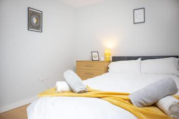 Central 2 Bed Apartment - Leeds City Centre - For Relocators, Professionals, Leeds (Foto 4)