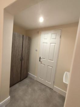 En-Suite Double-Bedroom in the Heart of Salford Manchester CR2 Perfect for Short Stays, Manchester (photo 4)