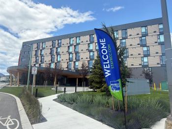 Residence & Conference Centre - Kelowna, Kelowna (photo 2)