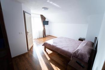 Hillside Chalet, Buzoel (foto 5)