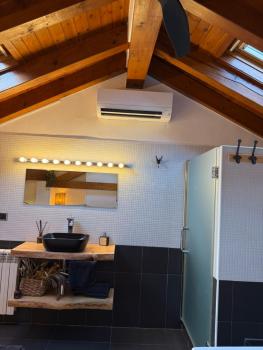 Lo Attic, Sort (foto 2)