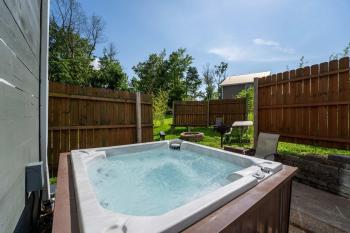 Cloud 9 Cabin with an indoor pool hot tub & fire pit, Bryant (photo 2)
