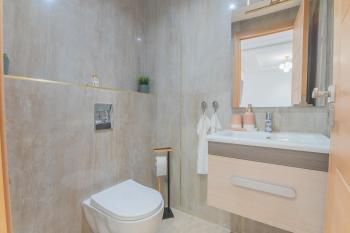 Chic Apt in Heart of Agadir, 2BR, AC & Balcony, Sefl CheckIn, Agádir (fotografie 5)