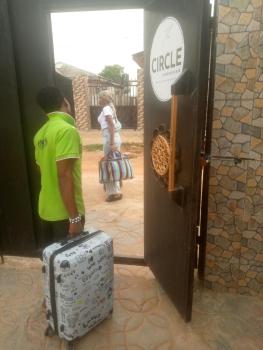 The Circle, Ayobo - Lodging & Bar, Ayobo (Foto 5)