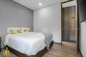 Class Suites 202 - Colorful with Pool and gym, El Poblado (foto 4)