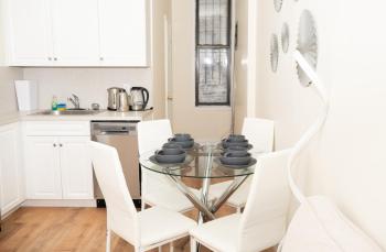 East Village Center Apartment w Full Amenities Great New York Location, New York (Foto 5)