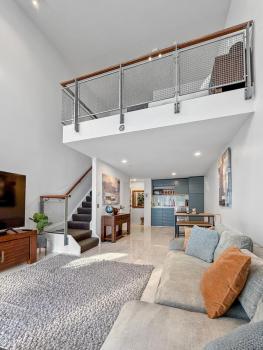 Parnell Escape l Enormous Loft Apartment l Shops, Auckland (photo 4)