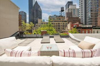 Private Beautiful Townhome w Zen Garden, New York (photo 5)