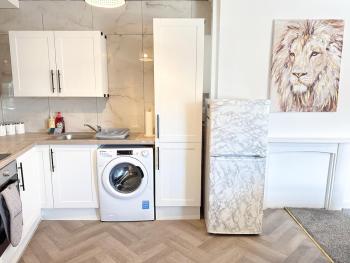 Modern 2-4 Beds - Contractors, Morpeth (foto 2)